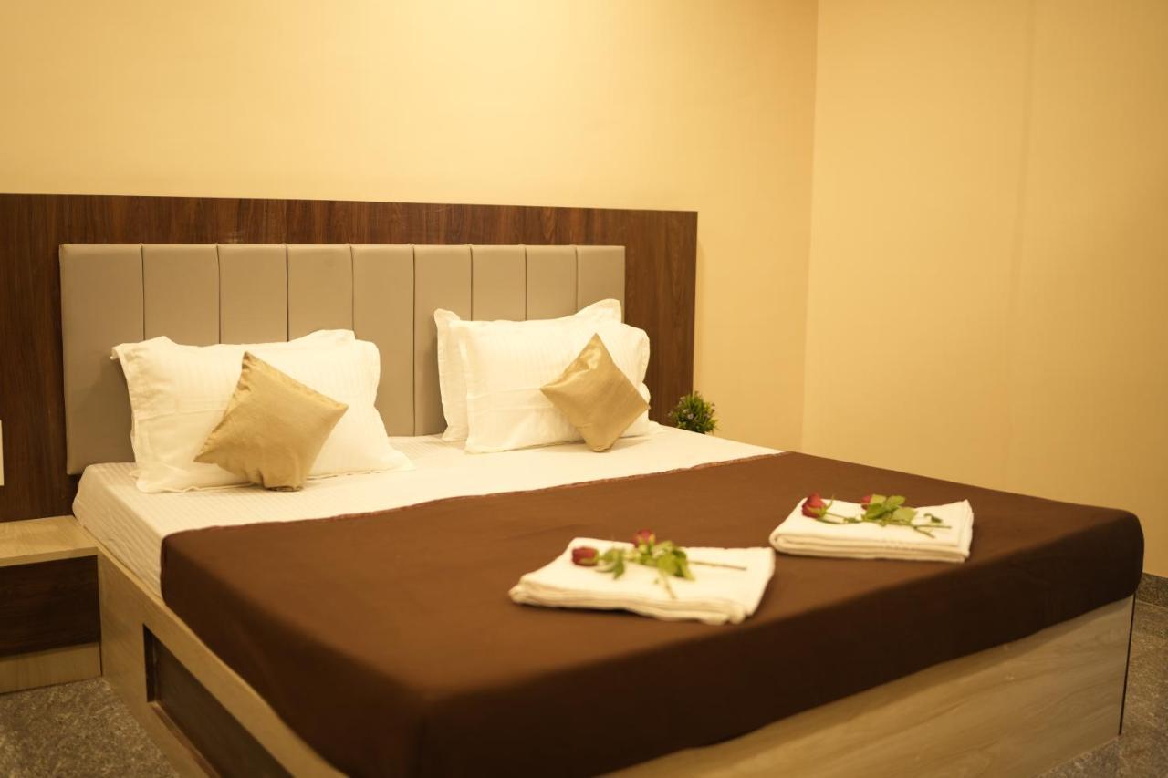 Hotel Sitara Inn Ratnāgiri エクステリア 写真