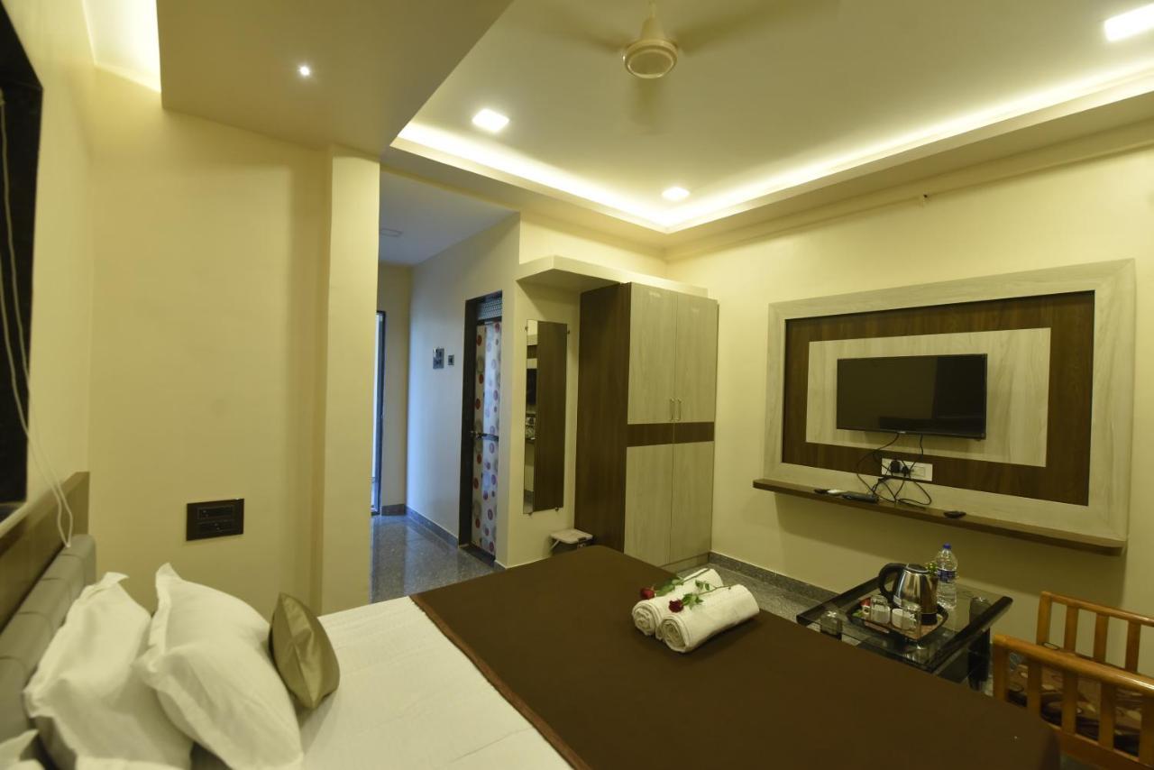 Hotel Sitara Inn Ratnāgiri エクステリア 写真