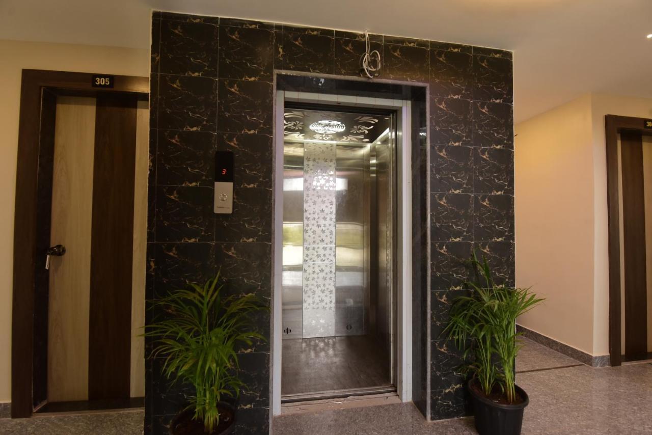 Hotel Sitara Inn Ratnāgiri エクステリア 写真